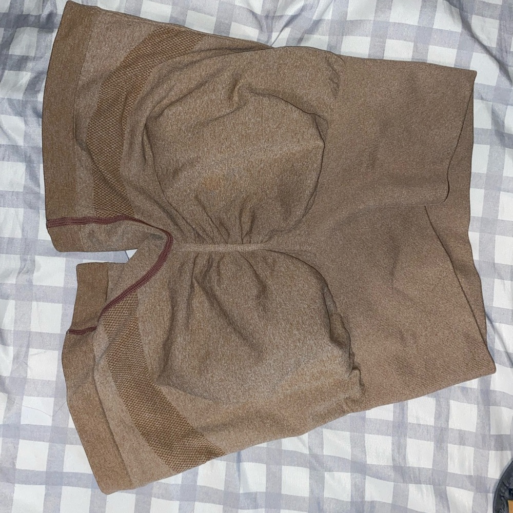 Butt scrunch biker shorts